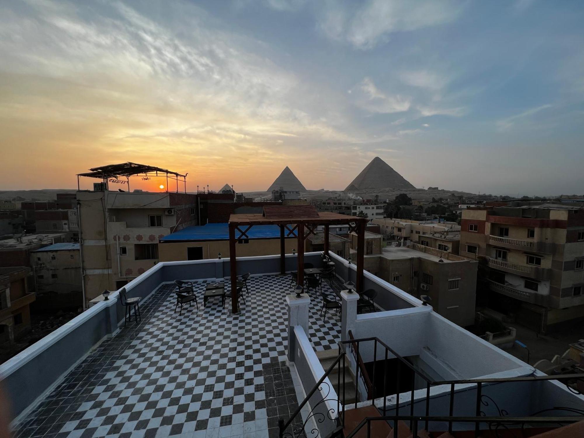 Pyramids Gate Hotel Kafrat al Jabal Exterior photo