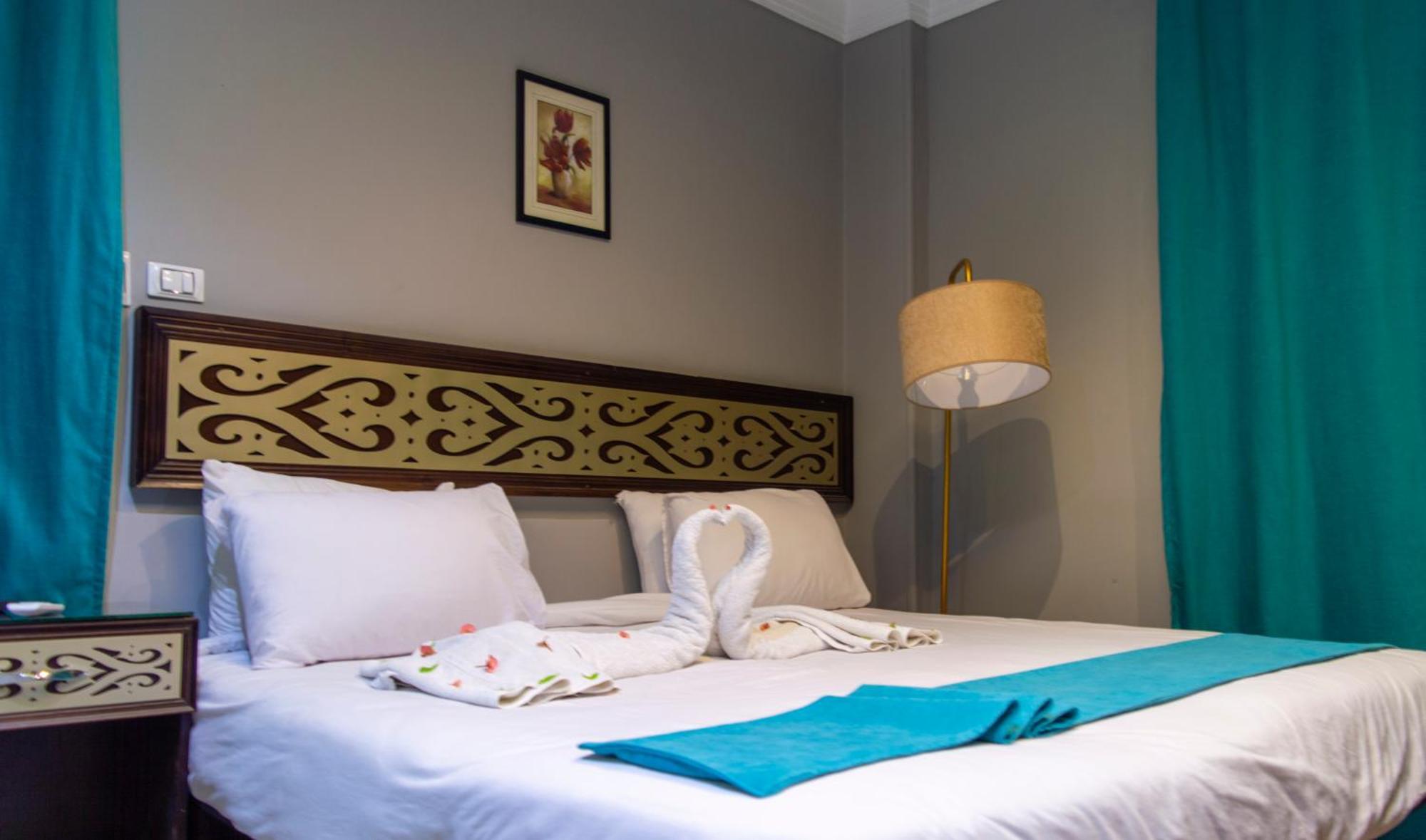 Pyramids Gate Hotel Kafrat al Jabal Exterior photo
